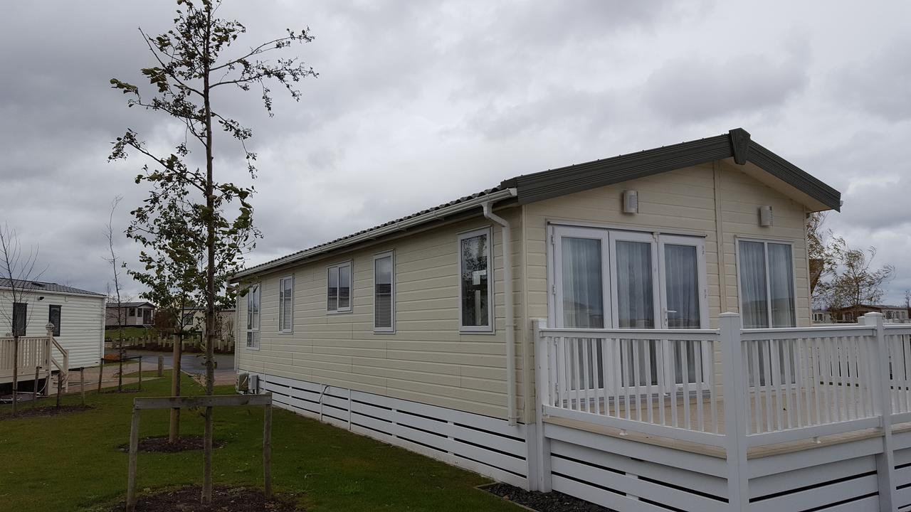 Luxury Lodge At Haggerston Castle Beal Экстерьер фото